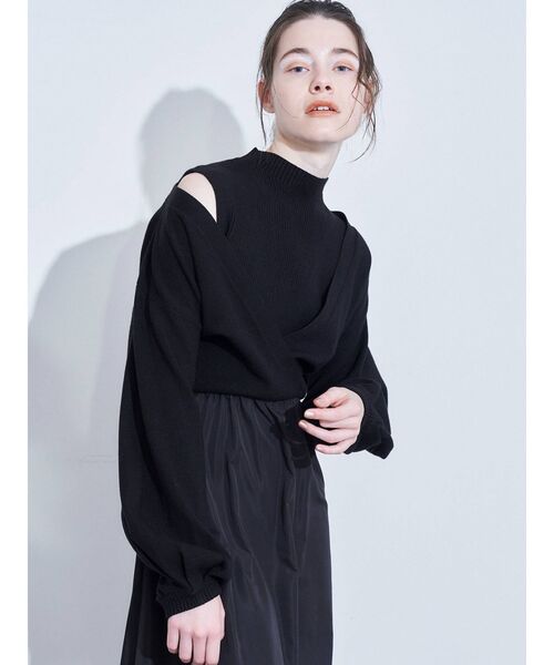 ELENDEEK（エレンディーク）の「カーディガンレイヤードライクドッキングワンピース（ワンピース・レディース・ブラック/グレー/ライトベージュ・01/02）」の5枚目の写真