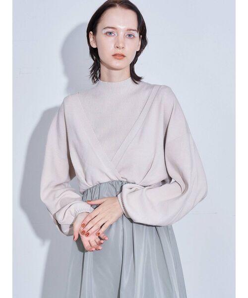 ELENDEEK（エレンディーク）の「カーディガンレイヤードライクドッキングワンピース（ワンピース・レディース・ブラック/グレー/ライトベージュ・01/02）」の4枚目の写真