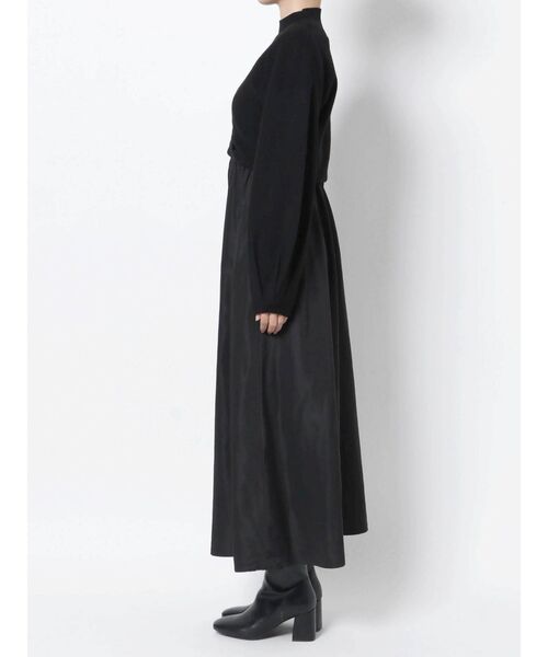 ELENDEEK（エレンディーク）の「カーディガンレイヤードライクドッキングワンピース（ワンピース・レディース・ブラック/グレー/ライトベージュ・01/02）」の13枚目の写真