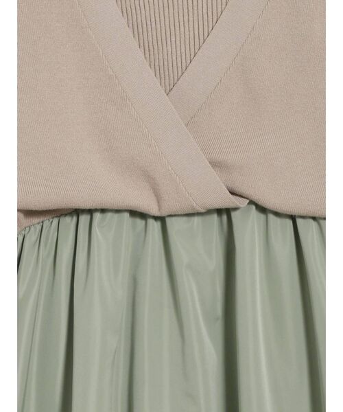 ELENDEEK（エレンディーク）の「カーディガンレイヤードライクドッキングワンピース（ワンピース・レディース・ブラック/グレー/ライトベージュ・01/02）」の19枚目の写真