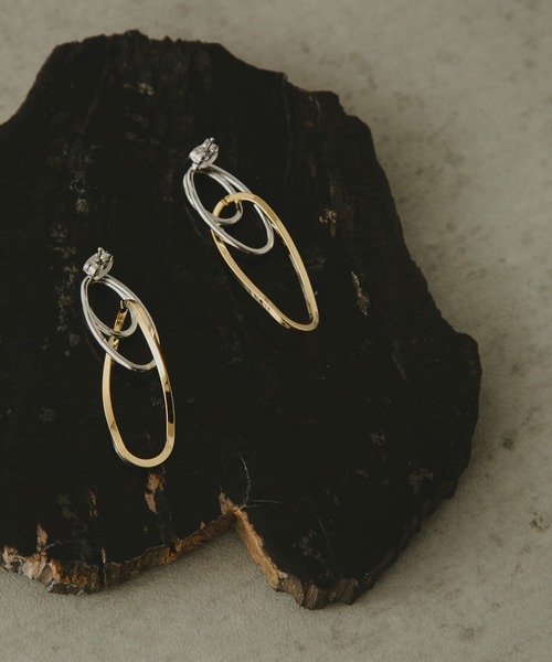 COLOR TOKYO ACCESSORIES(カラートウキョウアクセサリー)の「ひねりリング配色ピアス(ピアス(両耳用)・レディース・Silver/GOLD ・FREE)」の11枚目の写真
