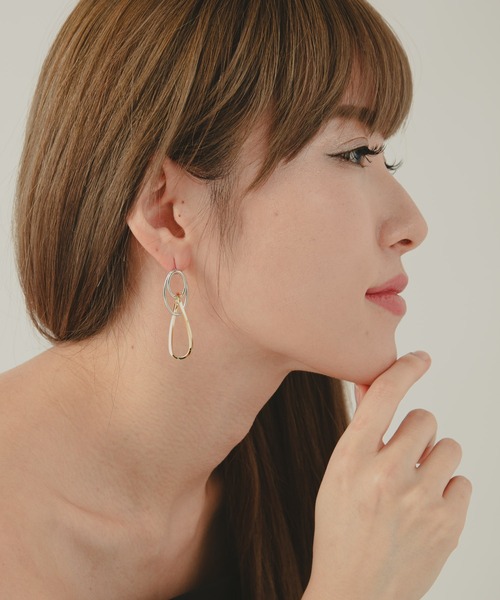 COLOR TOKYO ACCESSORIES(カラートウキョウアクセサリー)の「ひねりリング配色ピアス(ピアス(両耳用)・レディース・Silver/GOLD ・FREE)」の5枚目の写真