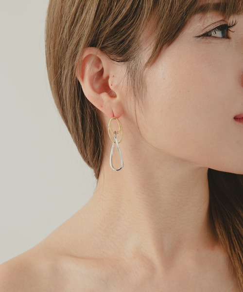 COLOR TOKYO ACCESSORIES(カラートウキョウアクセサリー)の「ひねりリング配色ピアス(ピアス(両耳用)・レディース・Silver/GOLD ・FREE)」の6枚目の写真
