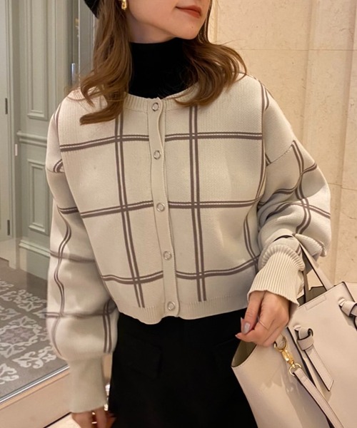 one after another NICE CLAUP(ワンアフターアナザーナイスクラップ)の「WEB限定 スナップボタンカーディガン(カーディガン/ボレロ・レディース・オフホワイト/ホワイト系その他/ブラック/ブルーグレー・FREE)」の2枚目の写真