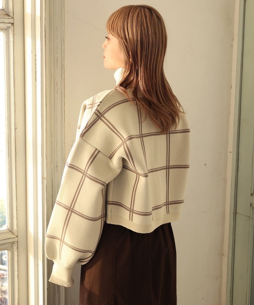 one after another NICE CLAUP(ワンアフターアナザーナイスクラップ)の「WEB限定 スナップボタンカーディガン(カーディガン/ボレロ・レディース・オフホワイト/ホワイト系その他/ブラック/ブルーグレー・FREE)」の15枚目の写真