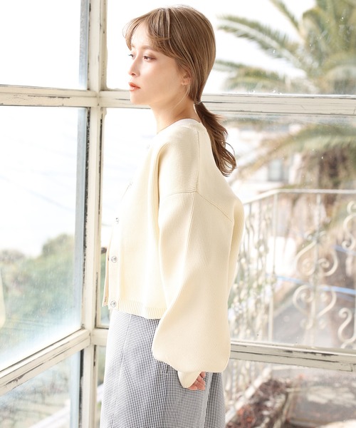 one after another NICE CLAUP(ワンアフターアナザーナイスクラップ)の「WEB限定 スナップボタンカーディガン(カーディガン/ボレロ・レディース・オフホワイト/ホワイト系その他/ブラック/ブルーグレー・FREE)」の8枚目の写真