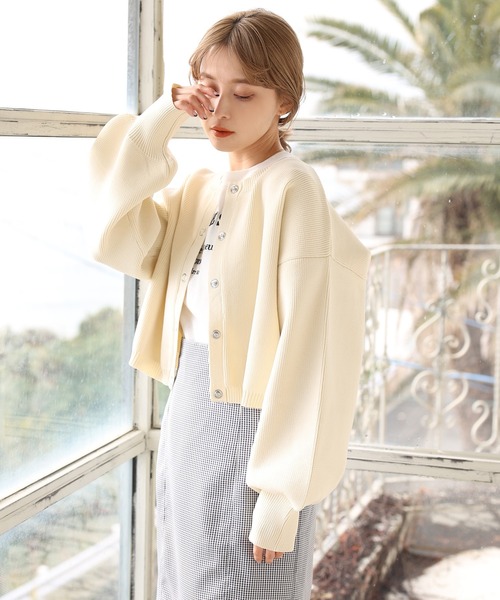 one after another NICE CLAUP(ワンアフターアナザーナイスクラップ)の「WEB限定 スナップボタンカーディガン(カーディガン/ボレロ・レディース・オフホワイト/ホワイト系その他/ブラック/ブルーグレー・FREE)」の9枚目の写真