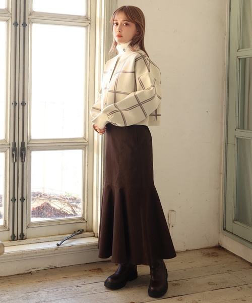 one after another NICE CLAUP(ワンアフターアナザーナイスクラップ)の「WEB限定 スナップボタンカーディガン(カーディガン/ボレロ・レディース・オフホワイト/ホワイト系その他/ブラック/ブルーグレー・FREE)」の14枚目の写真