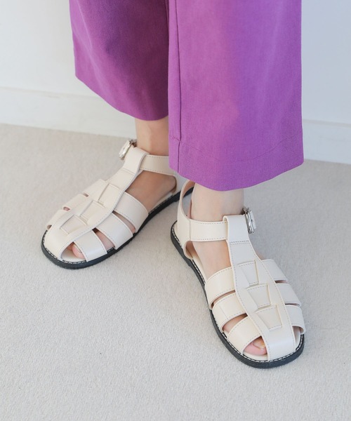 LAKOLE（ラコレ）の「グルカサンダル[WOMEN] / 265966（サンダル・レディース・ブラック/ベージュ/オフホワイト・MEDIUM/LARGE）」の2枚目の写真