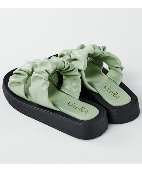 GeeRA（ジーラ）の「シャーリングダブルベルトサンダル（サンダル・レディース・ブラック/アイボリー/グリーン/パープル・MEDIUM/X-LARGE/SMALL/LARGE）」の17枚目の写真