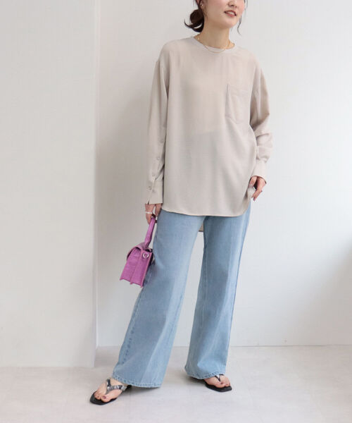 fredy emue(フレディエミュ)の「ジョーゼットTシャツブラウス(シャツ/ブラウス・レディース・チャコールグレー/ベージュ/オフホワイト/カーキ・38)」の19枚目の写真