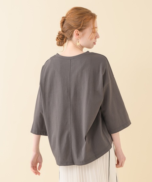 CLOCHE(クロシェ)の「cloche 袖スリットロゴT(Tシャツ/カットソー・レディース・ホワイト/ライトブルー/ネイビー・FREE)」の17枚目の写真