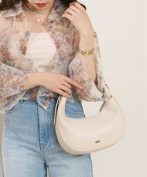 Chico（チコ）の「【新色追加】ベルトハンドルラウンドバック（ハンドバッグ・レディース・ブラック/アイボリー/ホワイト系その他2/ミント・FREE）」の8枚目の写真