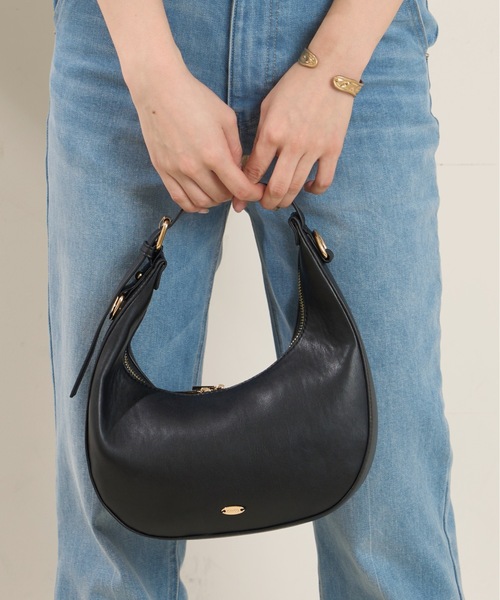 Chico（チコ）の「【新色追加】ベルトハンドルラウンドバック（ハンドバッグ・レディース・ブラック/アイボリー/ホワイト系その他2/ミント・FREE）」の10枚目の写真