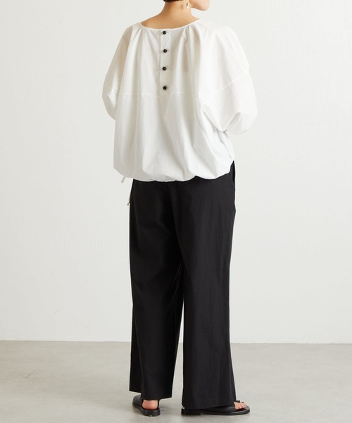 BEARDSLEY（ビアズリー）の「後ろ釦ブラウス（シャツ/ブラウス・レディース・ホワイト/ネイビー・FREE）」の5枚目の写真