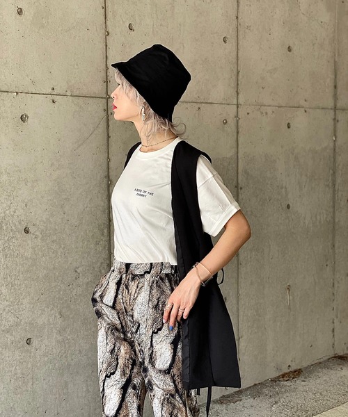 y/m（イム）の「IMOKO×y/m シンプルロゴTシャツ（Tシャツ/カットソー・レディース・オフホワイト・FREE）」の17枚目の写真