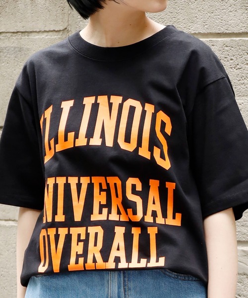 UNIVERSAL OVERALL(ユニバーサルオーバーオール)の「UNIVERSAL OVERALL/ユニバーサルオーバーオール ILLINOIS PRINT TEE プリントTシャツ(Tシャツ/カットソー・メンズ・ブラック/ホワイト/ネイビー/グリーン・L/XL/M)」の2枚目の写真