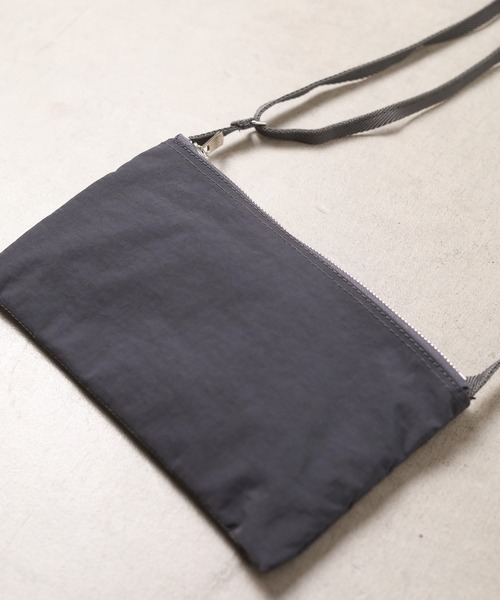 NO WAY(ノーウェイ)の「/implress/easy square shoulder bag(ショルダーバッグ・メンズ・グレー/ブラック・FREE)」の5枚目の写真