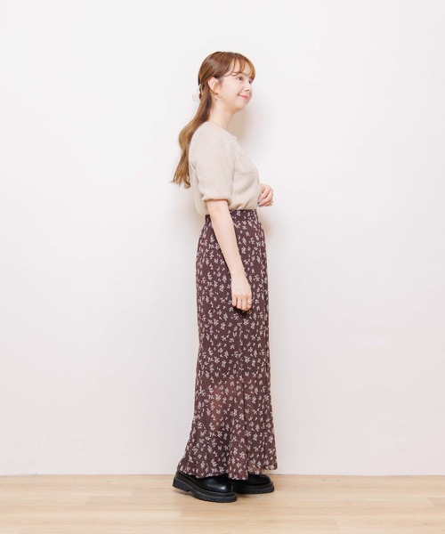 flower(フラワー)の「パフハーフトップ(ニット/セーター・レディース・アイボリー/ベージュ・FREE)」の4枚目の写真