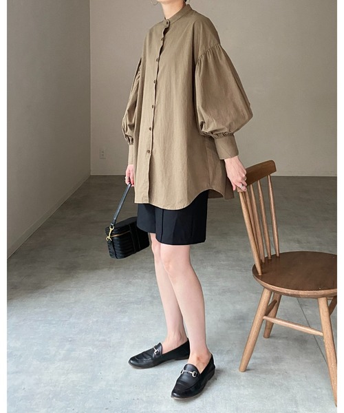 She's Closet（シーズクローゼット）の「バンドカラーボリュームスリーブギャザー長袖ブロードシャツブラウス（シャツ/ブラウス・レディース・ホワイト/ブラック/パープル/オリーブ/モカ/ブルー・FREE）」の11枚目の写真