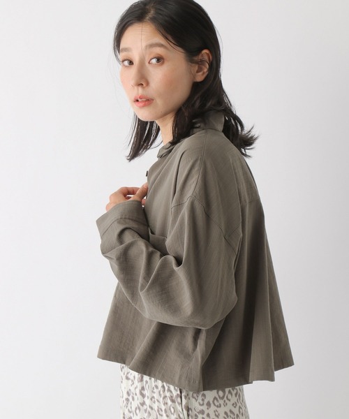 LEPSIM（レプシィム）の「ショートシャツ長袖　349273（シャツ/ブラウス・レディース・オフホワイト/カーキ・FREE）」の6枚目の写真