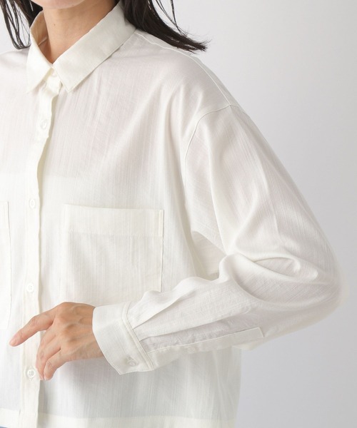 LEPSIM（レプシィム）の「ショートシャツ長袖　349273（シャツ/ブラウス・レディース・オフホワイト/カーキ・FREE）」の3枚目の写真