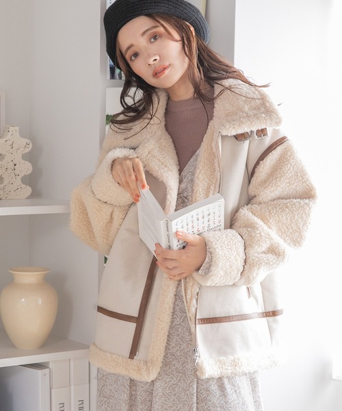 mysty woman（ミスティウーマン）の「ボア／ミドルブルゾン 157645（ブルゾン・レディース・ダークブラウン/アイボリー/モカ・FREE）」の2枚目の写真