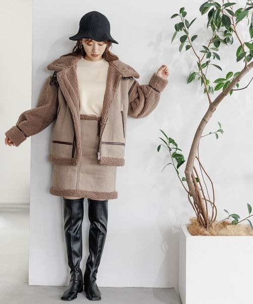 mysty woman（ミスティウーマン）の「ボア／ミドルブルゾン 157645（ブルゾン・レディース・ダークブラウン/アイボリー/モカ・FREE）」の7枚目の写真