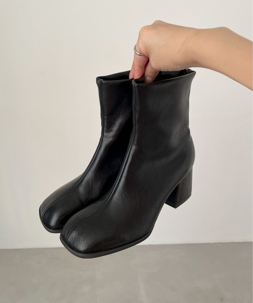 EPIMI E'PIMMY（エピミエピミー）の「オブリークトゥショートブーツ（ブーツ・レディース・ブラック/ブラウン・MEDIUM/LARGE）」の2枚目の写真