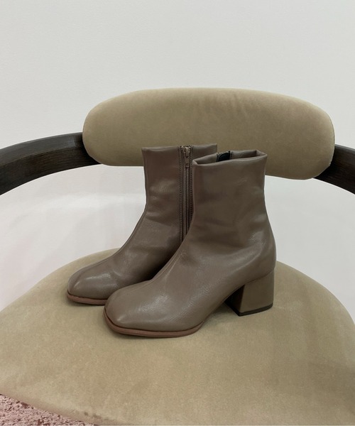 EPIMI E'PIMMY（エピミエピミー）の「オブリークトゥショートブーツ（ブーツ・レディース・ブラック/ブラウン・MEDIUM/LARGE）」の3枚目の写真