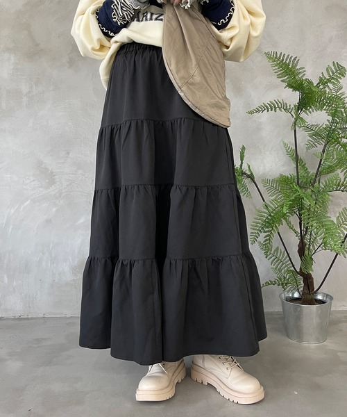 kutir（クティール）の「【新色追加】ティアードスカート（スカート・レディース・ブラック/ベージュ/ブラウン/カーキ/ブラック系その他/オフホワイト/ブルー/ブラウン系その他/ブラック系その他2・SMALL/MEDIUM/LARGE）」の3枚目の写真