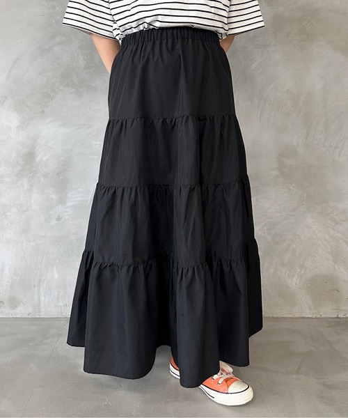 kutir（クティール）の「【新色追加】ティアードスカート（スカート・レディース・ブラック/ベージュ/ブラウン/カーキ/ブラック系その他/オフホワイト/ブルー/ブラウン系その他/ブラック系その他2・SMALL/MEDIUM/LARGE）」の4枚目の写真