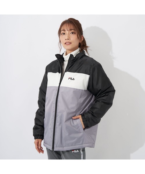 FILA(フィラ)の「FILA/フィラスタンドジャケット スタジャン 中綿 アウター ブルゾン アウトドア 保温 防寒 冷え対策 ランニング スポーツ観戦 ジャンパー レディース(ダウンジャケット/コート・レディース・ライトピンク/ブラック/ライトパープル・M/L/LL)」の16枚目の写真