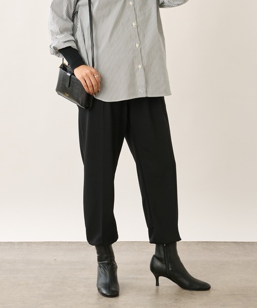 OUVRAGE CLASSE（ウヴラージュクラス）の「ラウンドトゥショートブーツ（ブーツ・レディース・ベージュ/ブラック・MEDIUM/LARGE）」の11枚目の写真