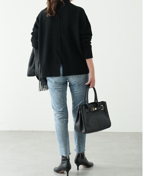 OUVRAGE CLASSE（ウヴラージュクラス）の「ラウンドトゥショートブーツ（ブーツ・レディース・ベージュ/ブラック・MEDIUM/LARGE）」の21枚目の写真