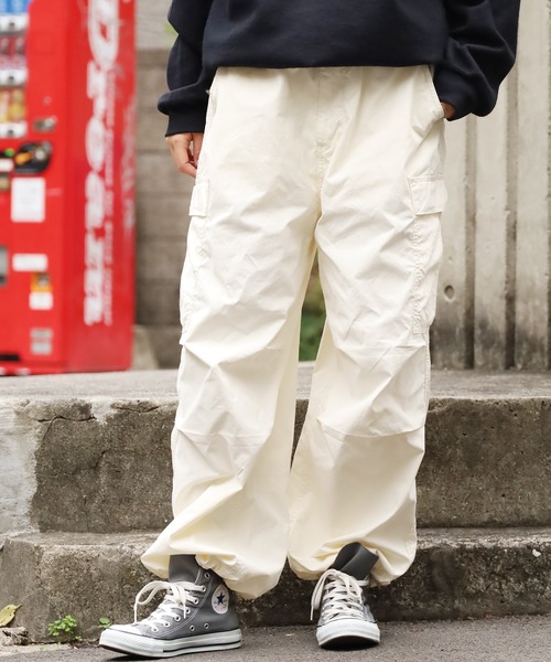 Alpha Industries(アルファインダストリーズ)の「ALPHA INDUSTRIES/アルファインダストリーズ BALLOON WIDE CARGO PANTS バルーン カーゴパンツ(カーゴパンツ・メンズ・オフホワイト/ブラック/オリーブ・XL/L/M)」の21枚目の写真