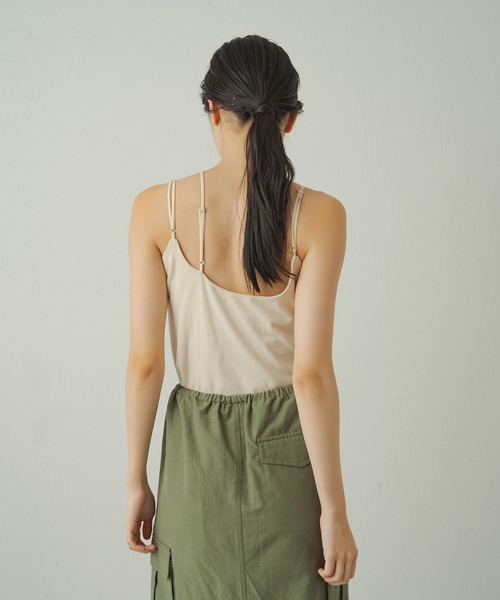 earthy（アーシー）の「【earthy_】オーガニックコットンカップ付き3ストラップキャミソール（キャミソール・レディース・ブラック/グレー/オフホワイト・SMALL/MEDIUM）」の7枚目の写真