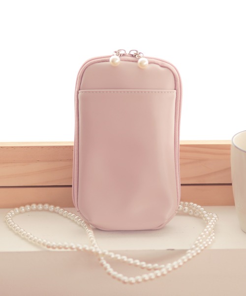 ALTROSE(アルトローズ)の「パールチェーン マルチショルダーバッグ お財布 スマホショルダー ミニ ポシェット パール(ショルダーバッグ・レディース・ピンク/パープル/イエロー/アイボリー/ブラック・FREE)」の5枚目の写真