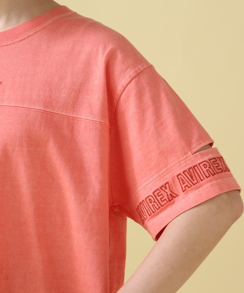 AVIREX（アヴィレックス）の「FADE WASH CUFFS OPEN EMBROIDERY TOPS/フェイドウォッシュ カフスオープン刺繍トップス（Tシャツ/カットソー・レディース・オレンジ/サックスブルー/オフホワイト/チャコールグレー・FREE）」の10枚目の写真