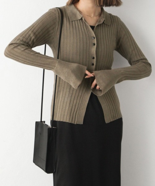 Chillfar(チルファー)の「フレアスリーブカーディガン(カーディガン/ボレロ・レディース・ブラック/カーキ/アイボリー/グレイッシュベージュ・FREE)」の5枚目の写真