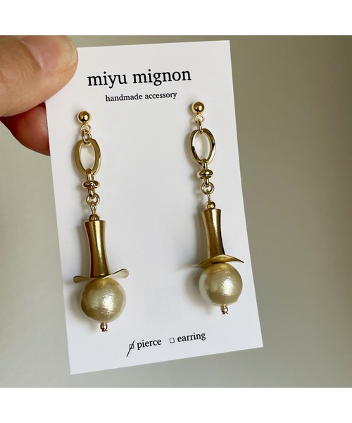 tone(トーン)の「【miyu mignon】真鍮デザインピアス(MA)(ピアス(両耳用)・レディース・ゴールド・FREE)」の5枚目の写真