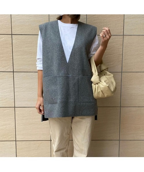 MYINE（マイン）の「深V２ポケットオーバーベスト（ベスト・レディース・グレー・FREE）」の6枚目の写真