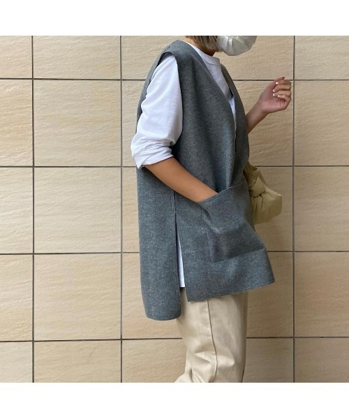 MYINE（マイン）の「深V２ポケットオーバーベスト（ベスト・レディース・グレー・FREE）」の13枚目の写真