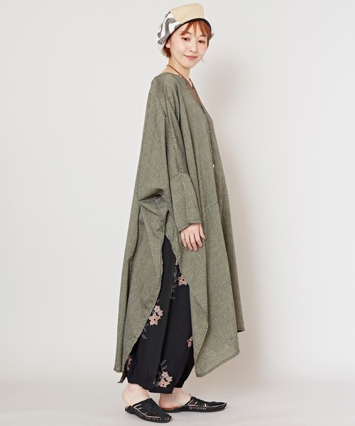 チャイハネ(チャイハネ)の「【チャイハネ】チャキロングスリットワンピース(ワンピース・レディース・ブルー/カーキ/ブラック/ブラウン/ナチュラル/グリーン/レッド・FREE)」の17枚目の写真