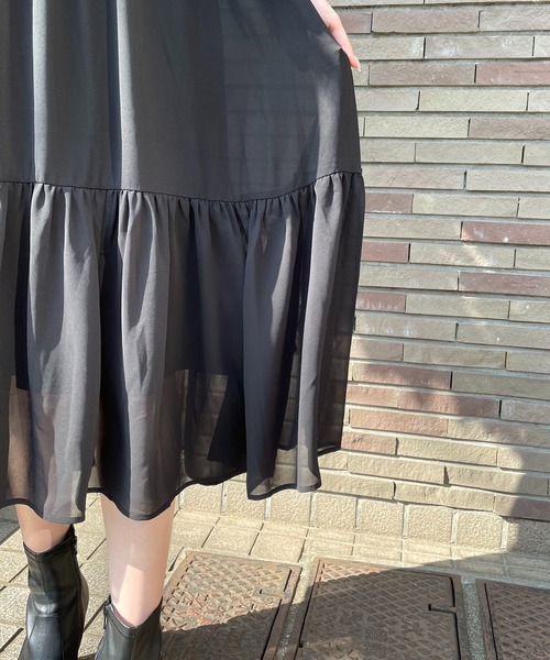 one way(ワンウェイ)の「シャーリングワンピース(ワンピース・レディース・ライトブラウン/ブラック/ライトベージュ/ホワイト/ブルー系その他・MEDIUM/SMALL)」の7枚目の写真