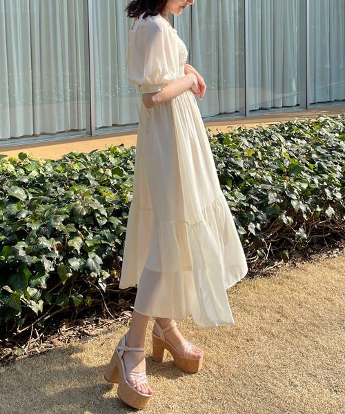 one way(ワンウェイ)の「シャーリングワンピース(ワンピース・レディース・ライトブラウン/ブラック/ライトベージュ/ホワイト/ブルー系その他・MEDIUM/SMALL)」の12枚目の写真