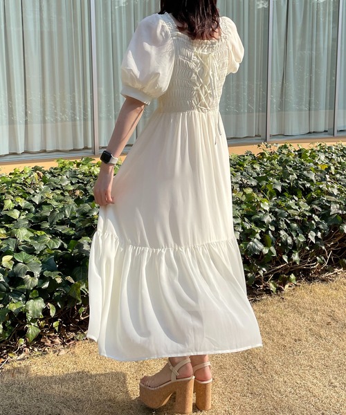 one way(ワンウェイ)の「シャーリングワンピース(ワンピース・レディース・ライトブラウン/ブラック/ライトベージュ/ホワイト/ブルー系その他・MEDIUM/SMALL)」の16枚目の写真