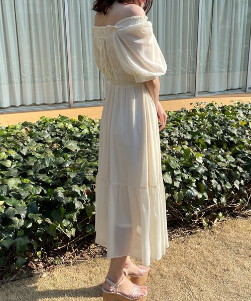 one way(ワンウェイ)の「シャーリングワンピース(ワンピース・レディース・ライトブラウン/ブラック/ライトベージュ/ホワイト/ブルー系その他・MEDIUM/SMALL)」の9枚目の写真