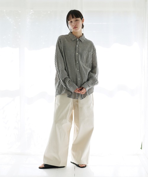 Air Tokyo(エアートウキョー)の「綿麻 ストライプ レギュラーカラー オーバーシャツ(シャツ/ブラウス・メンズ・ホワイト×ブラック/ホワイト×ブルー・MEDIUM/LARGE)」の21枚目の写真
