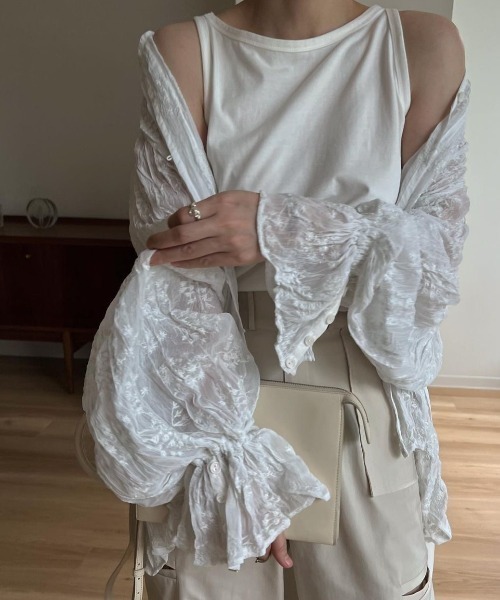 WILLFULLY（ウィルフリー）の「wrinkle embroidery sleeve BL（シャツ